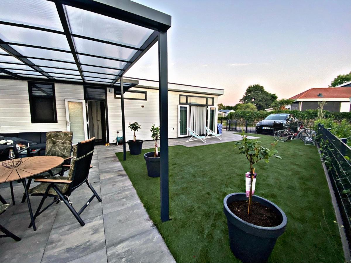 Ferienhaus Luxchalet #Vaju Lathum# Am See, Strand, Pool, Nationalpark Luaran gambar